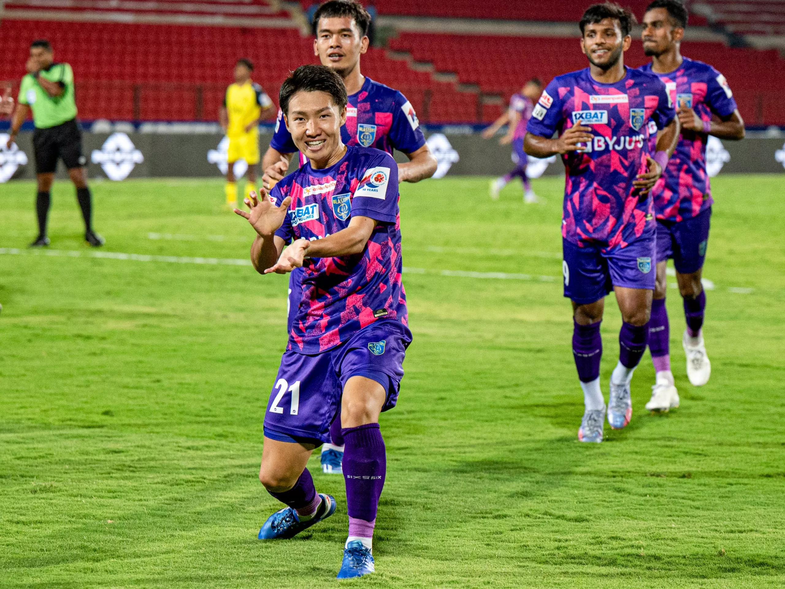 Kerala Blasters beat Hyderabad FC, to face Odisha FC in playoffs