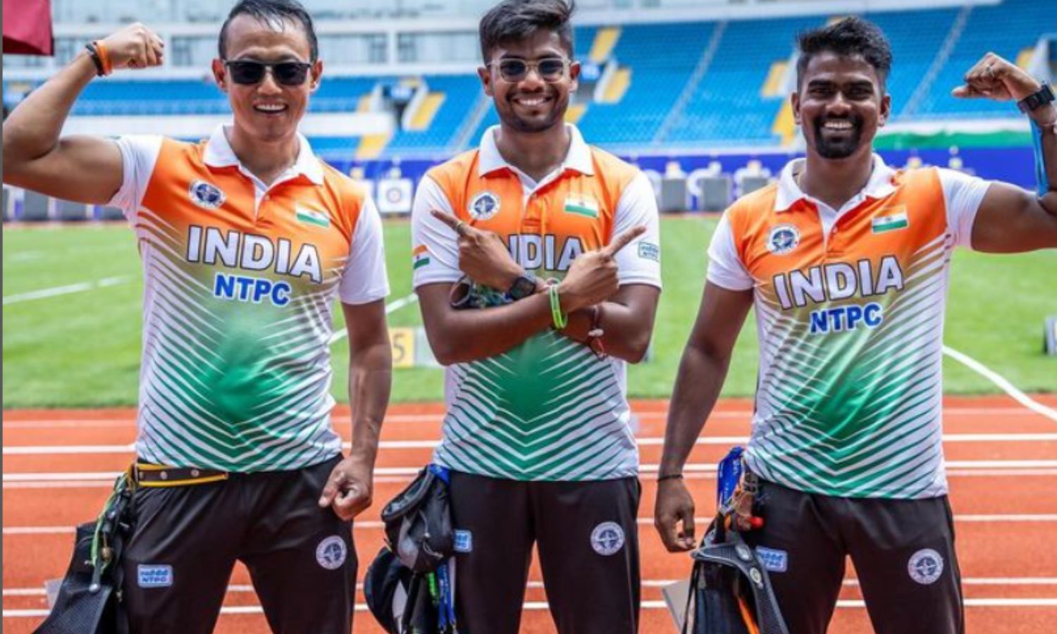 Recurve men's team reach final, mixed day in compound