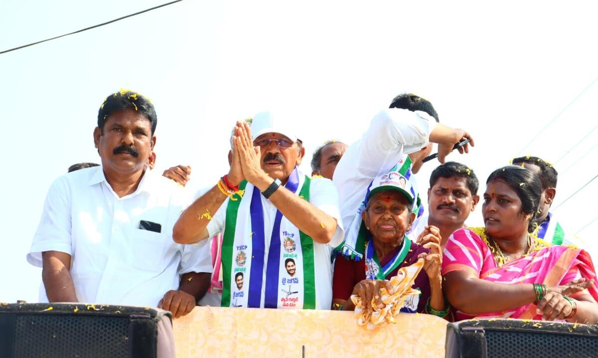 Families in Challagiragila Panchayat extend support to Mekapati Raja Gopal Reddy