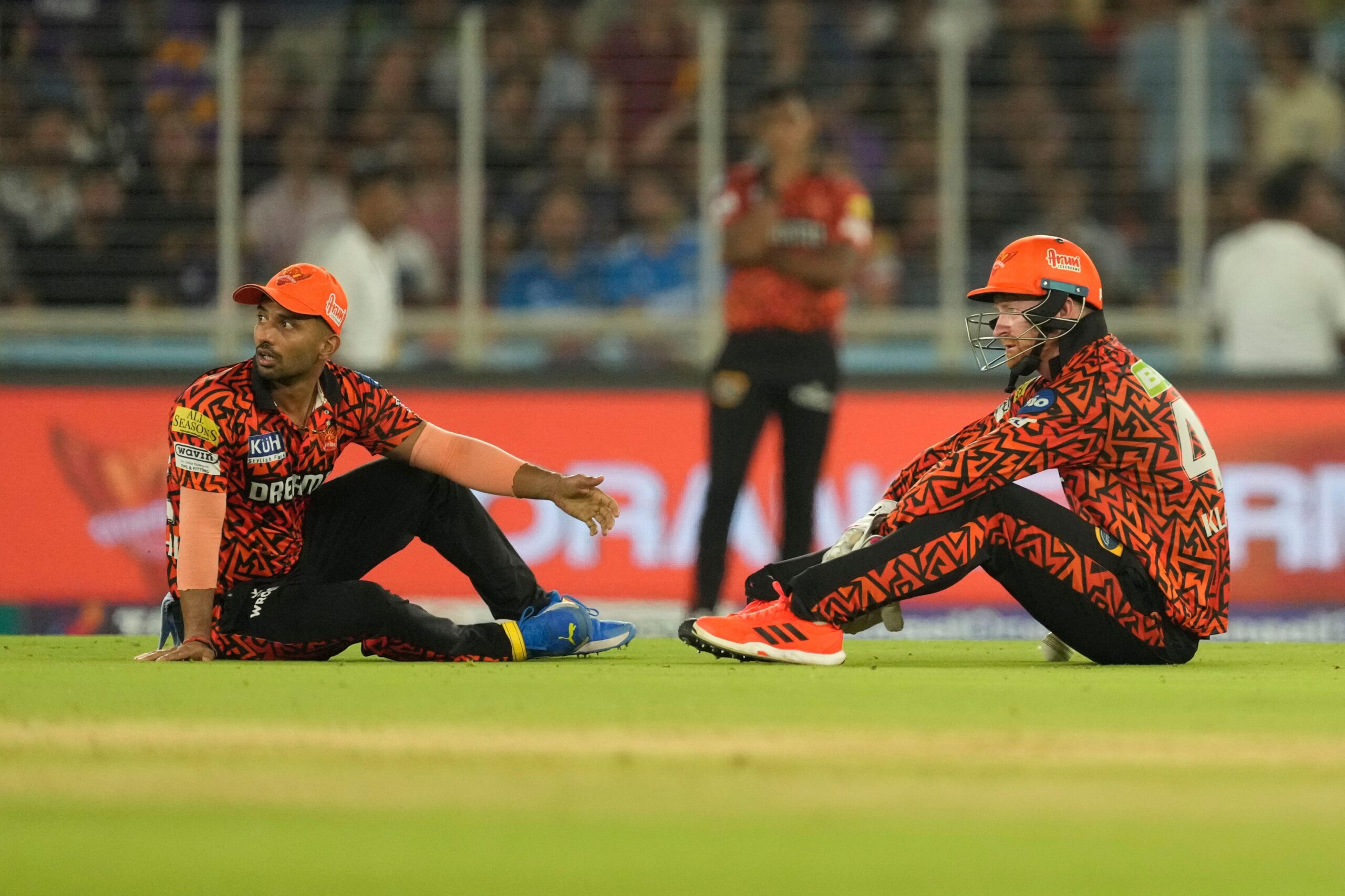 Unlucky! Sunrisers Hyderabad's day turns worse as Klaasen-Tripathi mix-up to drop simple catch