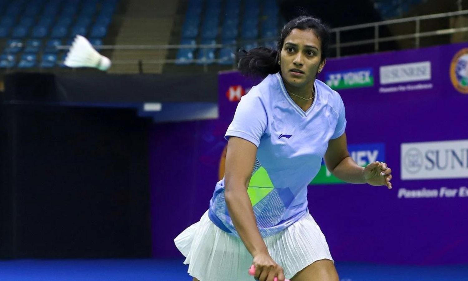 PV Sindhu stuns top-seed Han Yue to enter the semis