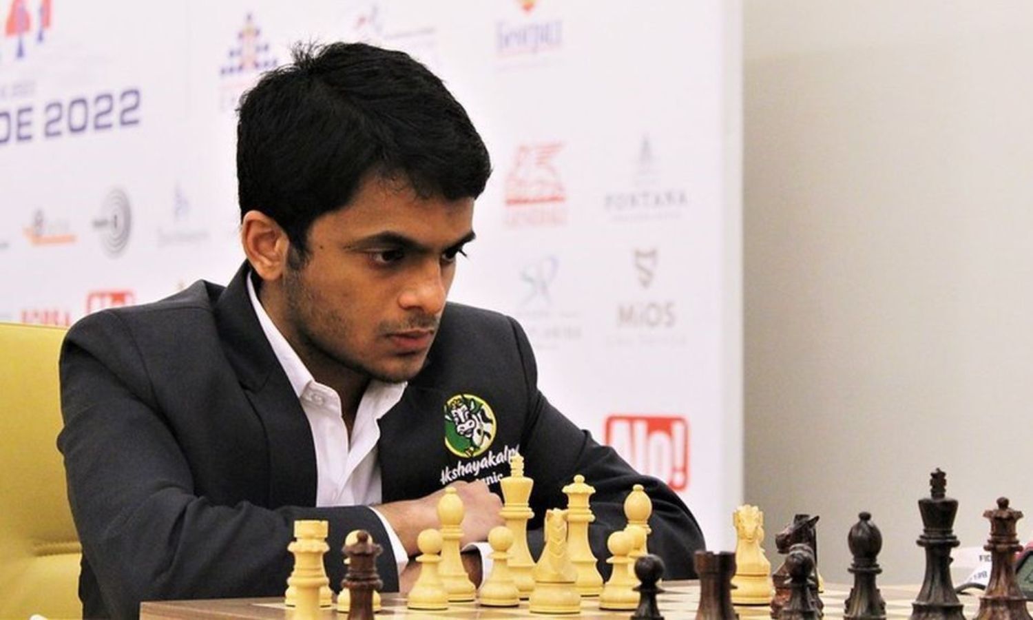 Nihal Sarin beats Fabiano Caruana to reach semifinal of 2024 Bullet Chess Championship