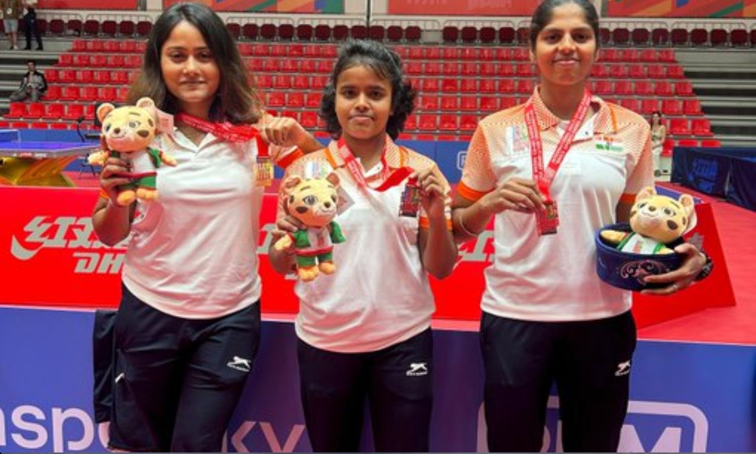 Indian women's table tennis team clinch bronze medal