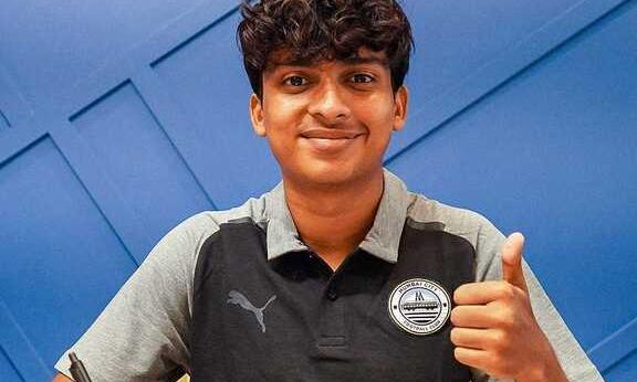 Mumbai City FC sign young talent Supratim Das