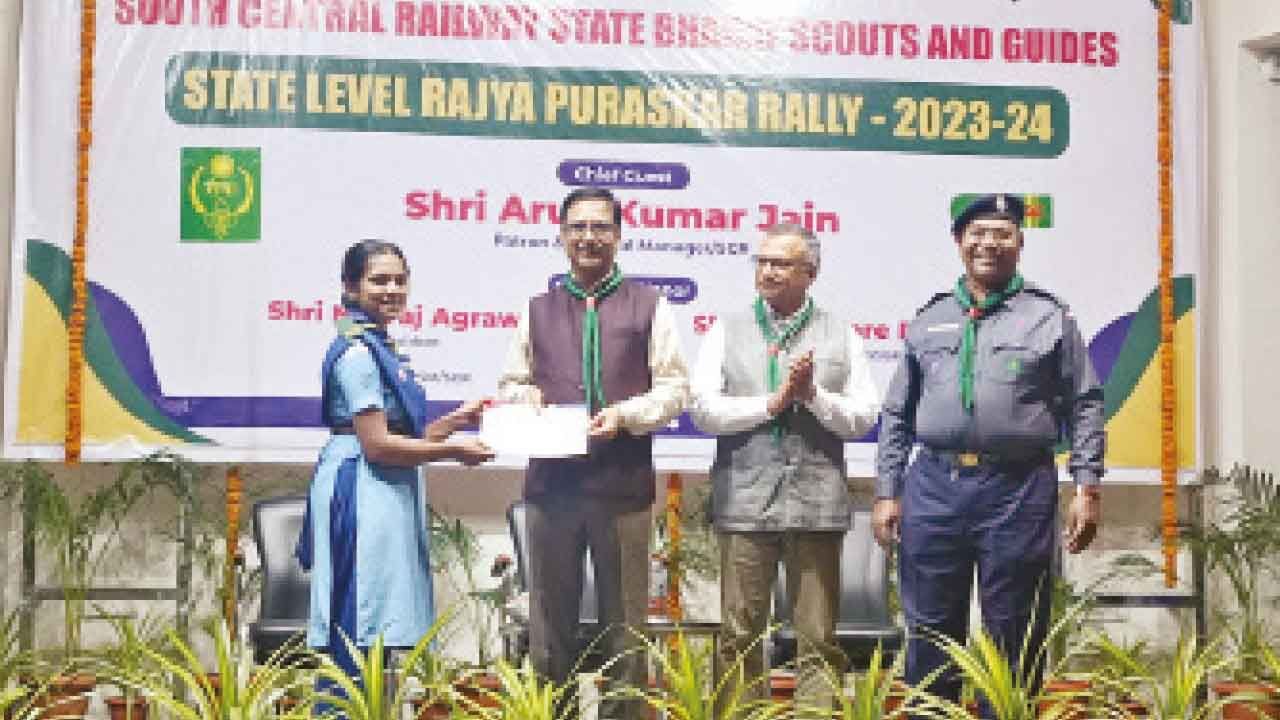 SCR hosts state-level Rajya Puraskar Rally 2023-2024