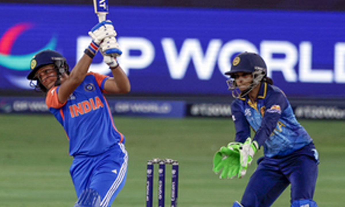 Harmanpreet, Smriti smash fifties as India post 172/3 against Sri Lanka