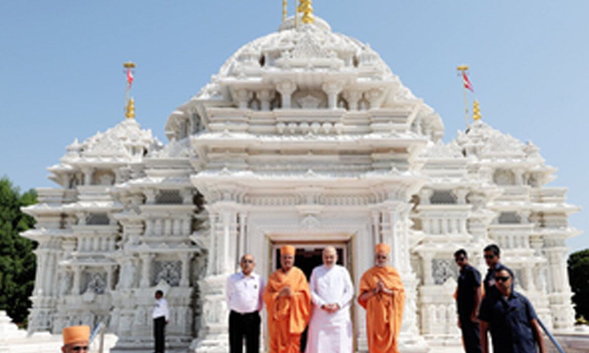 Amit Shah performs darshan & puja at Gujarat’s Lord Swaminarayan temple