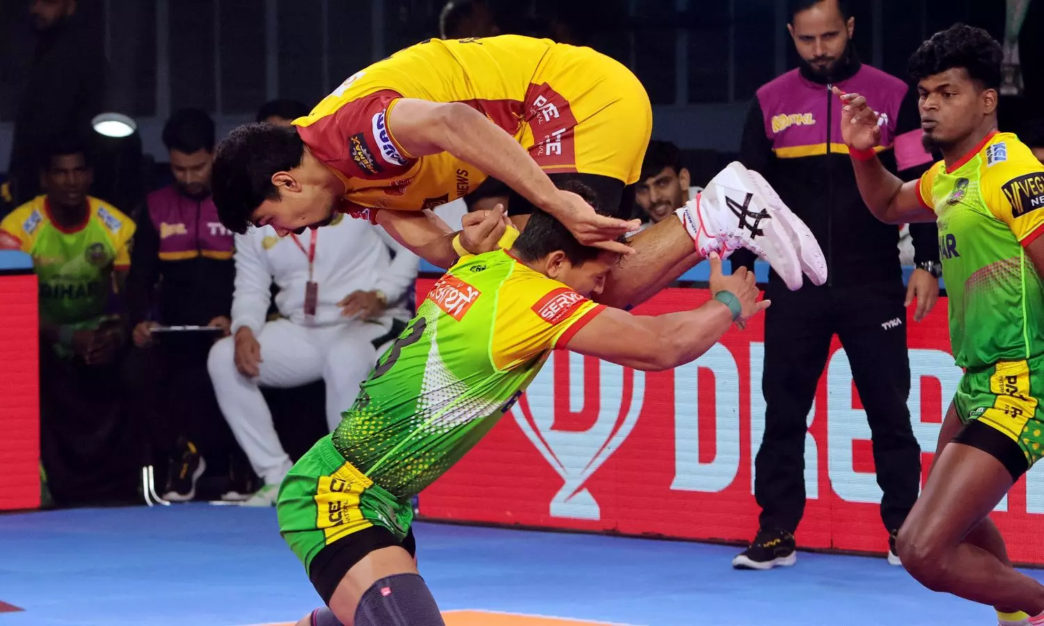 PKL 2024 LIVE: Telugu Titans look to return to winning ways- Scores, Updates, Blog