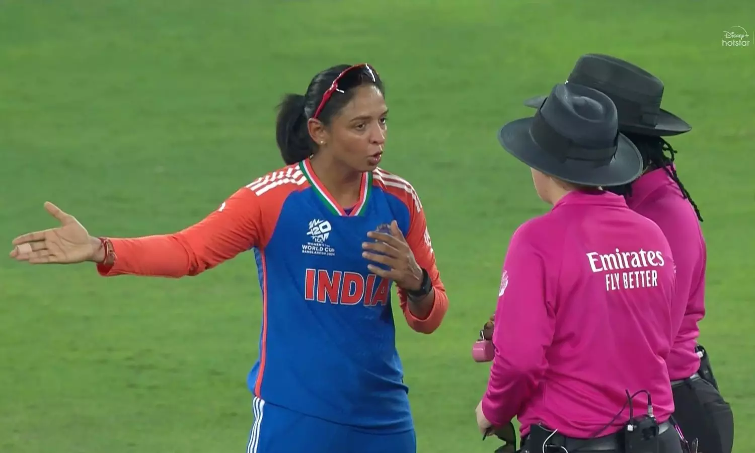 Womens T20 World Cup: Was India denied Amelia Kerrs runout?