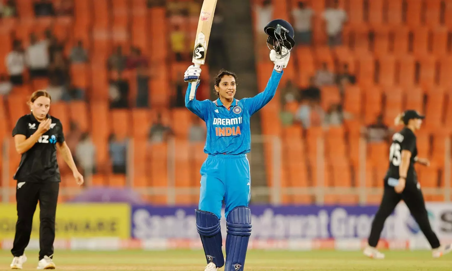 Smriti Mandhana's scintillating ton guides India home against New Zealand