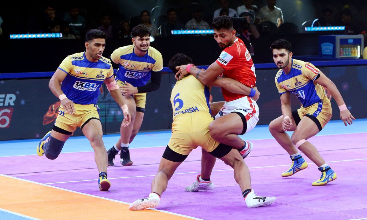 Who won today's match between Tamil Thalaivas and Gujarat Giants?