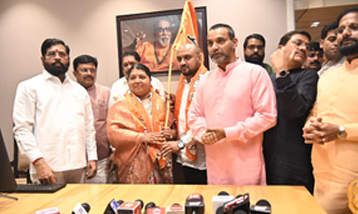 Congress legislator Jayashree Jadhav joins Shiv Sena